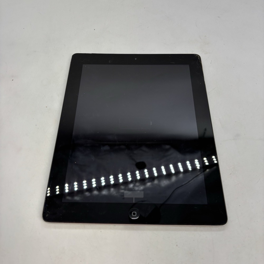 Apple iPad 2 A1397 16 GB, Wi-Fi + 3G, 9.7 in Silver Tested and Working